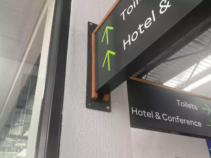 Signage signage by Fleetline